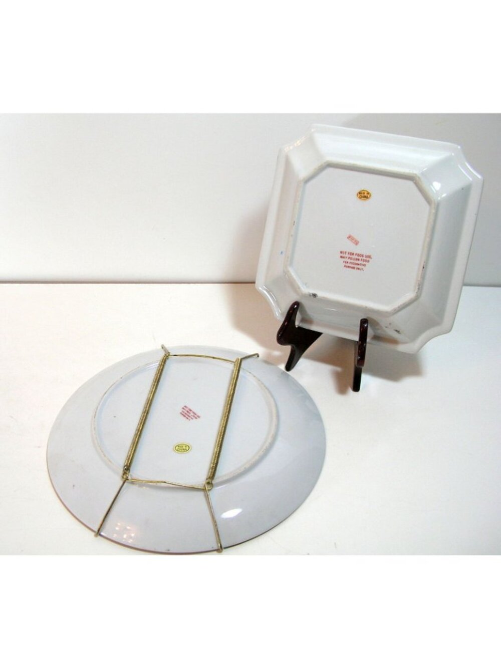 Oriental Floral Plates, Collection of Two, Traditional Decor - Picture 4 of 9